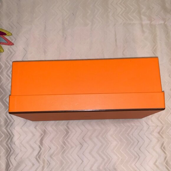 HERMES SHOE BOX!! - Picture 4 of 7